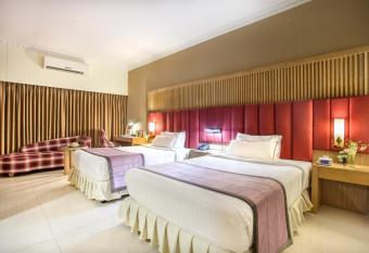 Ascott Palace Dhaka has rooms with a private hot tub