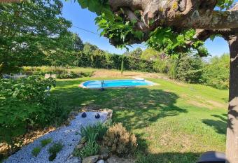 G  te   245 has Balcony rooms