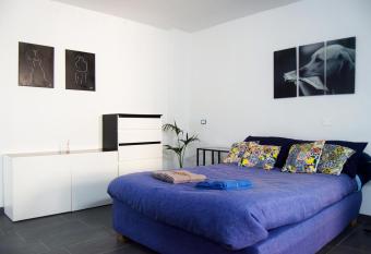 Monolocale di 55mq in villa 8km da Pompei has Balcony rooms