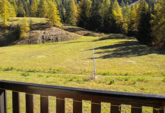 Mercier has Balcony rooms