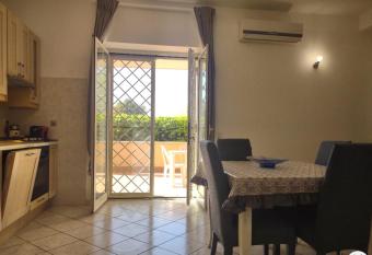 Lizzies hus allows 18 year olds to book a room