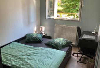 Maison de ville has Balcony rooms