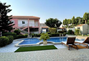 Espa  o Ru-B has Balcony rooms