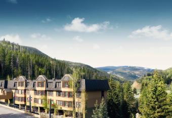 The Exclusive VAIL Marriott StreamSide Evergreen has rooms with a private hot tub