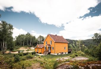 chalet le Taz allows 18 year olds to book a room