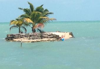 Mermaid Manor Belize allows 18 year olds to book a room