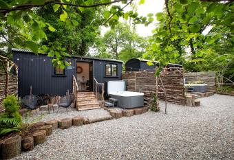 The Mar Huts - The Lomond Hut allows 18 year olds to book a room