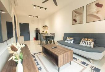 Edumetro @ Subang Jaya by Manhattan Group has Balcony rooms