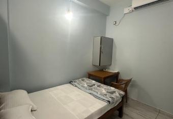 Thaliath Inn has Balcony rooms