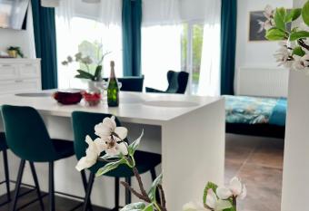 Coeur Nature allows 18 year olds to book a room