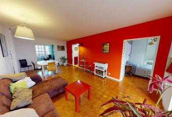 T3 tout confort,gare,tram,tout commodit   . has Balcony rooms