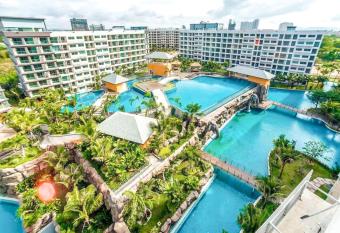 Laguna Beach Resort 3 the Maldives - 1BR allows 18 year olds to book a room