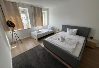 Zentrale Apartments in Bayreuth allows 18 year olds to book a room