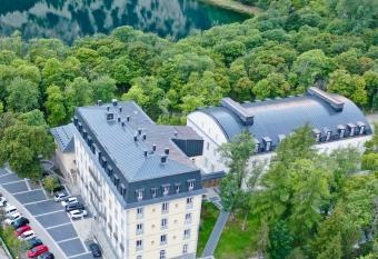 Gran Hotel     Balneario de Panticosa allows 18 year olds to book a room
