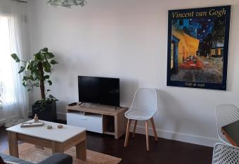 Appartement clair et r  nov   proche centre has Balcony rooms