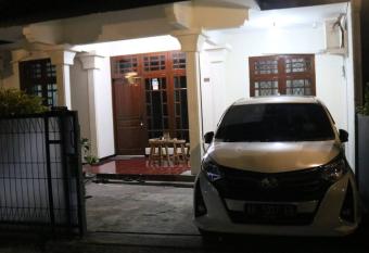 Griya Tanjung Homestay has Balcony rooms