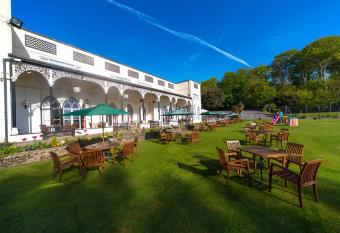 Langstone Cliff Hotel has Balcony rooms