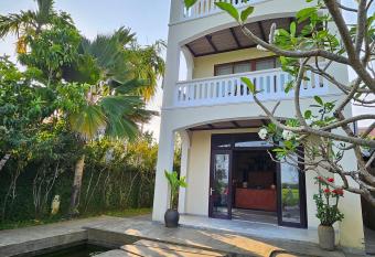 En Retreat Villa Hoi An has Balcony rooms