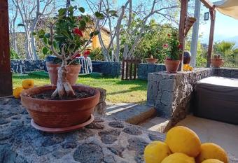 BREZZA MARINA (LUXURY HOME) has rooms with a private hot tub