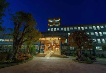 Sky View Hotel Buriram has Balcony rooms