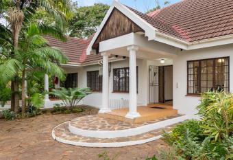 Zesty Guesthouse has Balcony rooms