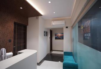 SUNBRIGHT ROOMS & RESIDENCY has Balcony rooms