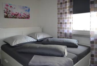 FeWo N  he Bahnhof und Europa-Park has Balcony rooms