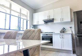 (null) has Balcony rooms