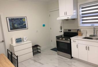 2024 Newly-Built 2nd lvl Guest Suite - 2 Bedrooms has Balcony rooms