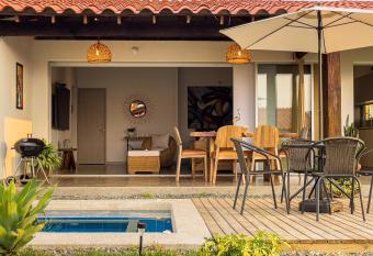 Casa Campestre Nueva y Familiar + Jacuzzi + Wifi allows 18 year olds to book a room