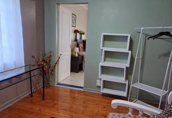 5 On Cologne has Balcony rooms