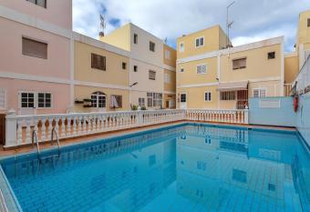 Casarossa allows 18 year olds to book a room