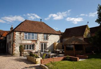 The White Hart, South Harting allows 18 year olds to book a room