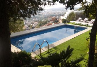 The Villa Sunlight has Balcony rooms