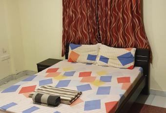 WOODS VILLA HOTEL AND BANQUET has Balcony rooms