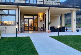 Ca  Del Diaolo has Balcony rooms