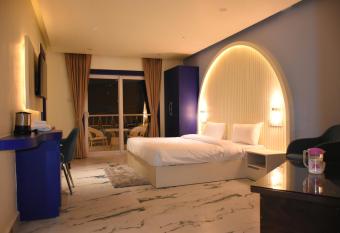 Spruce Hill Hotel & Restro allows 18 year olds to book a room