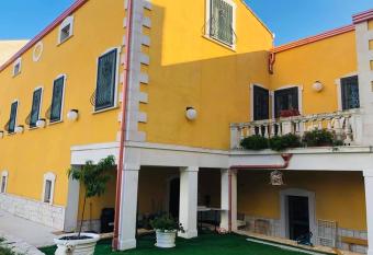 B&b Sofia has Balcony rooms