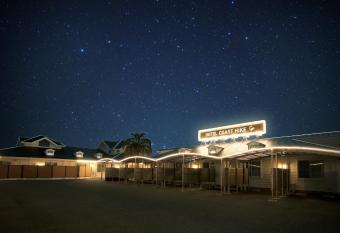 COAST HIKE BEACH HOTEL has Smoking rooms