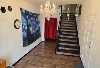 L amour de l art has Balcony rooms