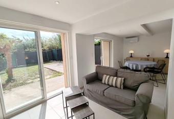 La Maison Joffre, 6 voyageurs has Balcony rooms