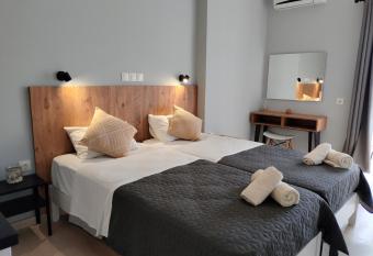 Valentinos Apartments has Balcony rooms