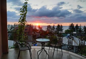 Batumi Homestay at Tamar Mephe Avenue has Balcony rooms