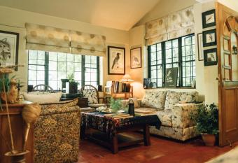 Gorayya Villa allows 18 year olds to book a room