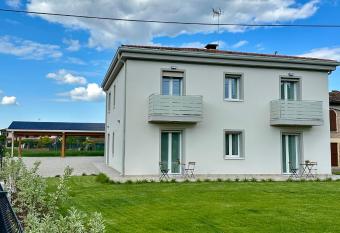 LA ROSA DEL SILE has Balcony rooms