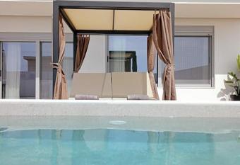 Traounou Bay villa has Balcony rooms