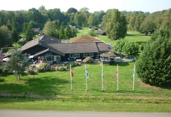 Scandinavisch dorp has Balcony rooms