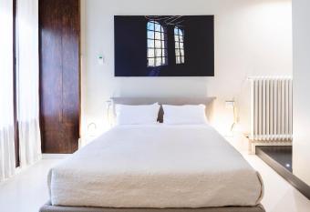 BC MAISON bed&cafe Milano allows 18 year olds to book a room