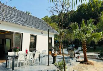     ng S  n Mountain Villa has Balcony rooms