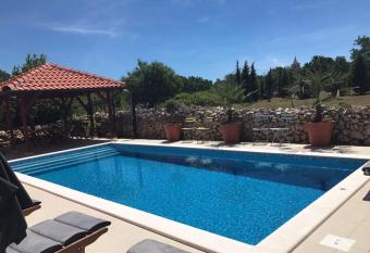 Apartments Dalmatina has Balcony rooms